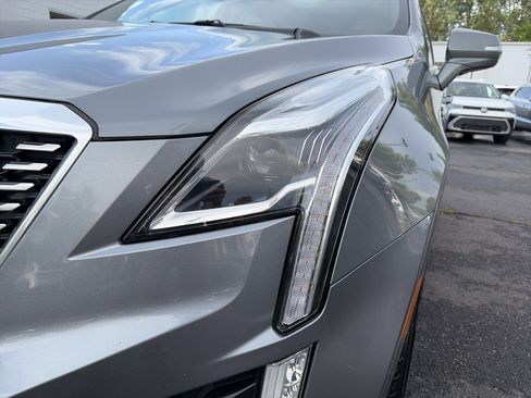 Used 2022 Cadillac XT5 Premium Luxury FWD image 9