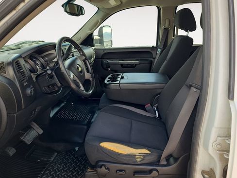 Used 2012 Chevrolet Silverado 3500 LT w/ Interior Plus Package AWD/4WD image 9