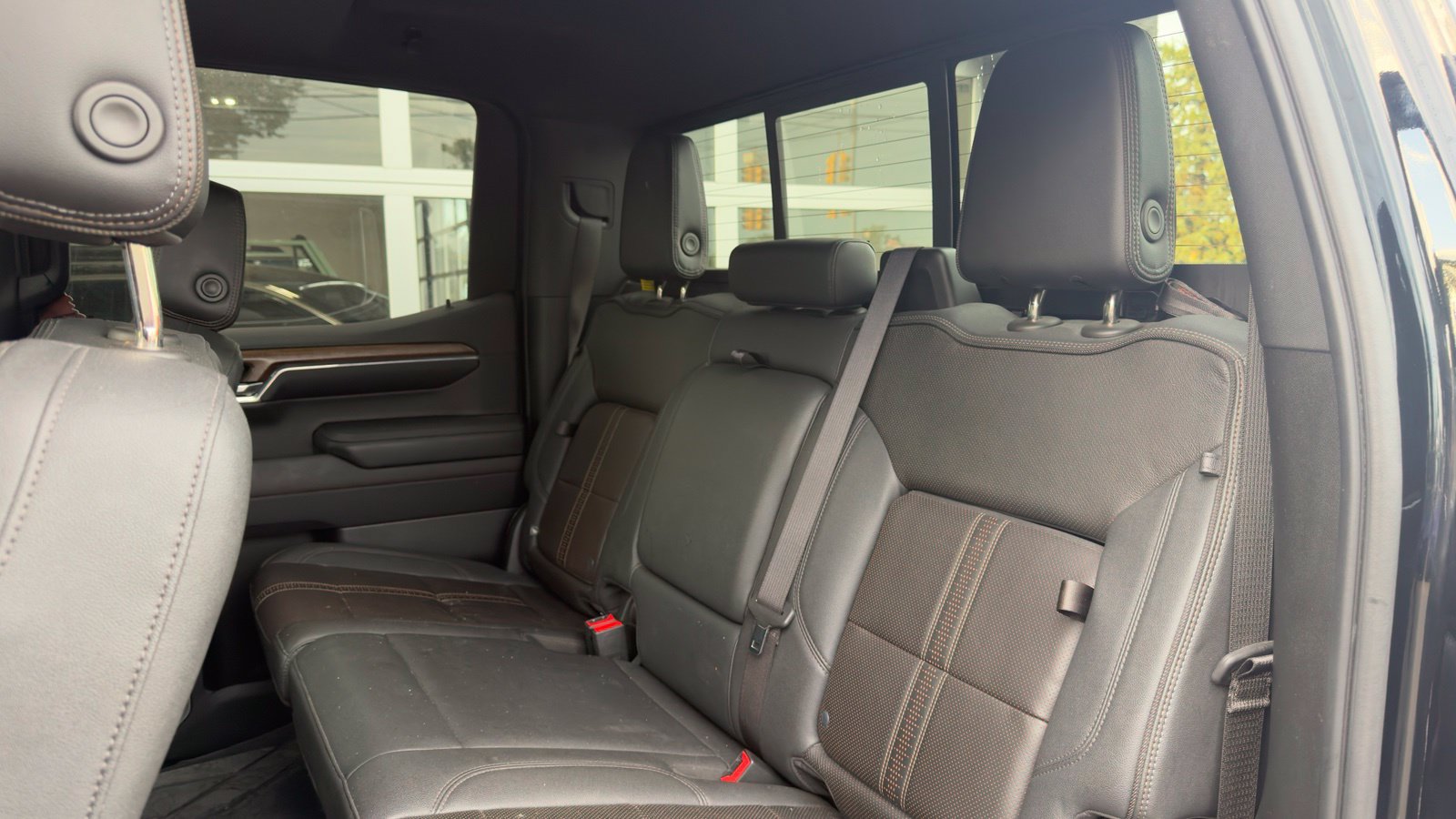Used 2023 Chevrolet Silverado 1500 High Country AWD/4WD image 16