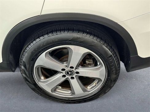 Certified 2022 Mercedes-Benz GLC 300 4MATIC image 13