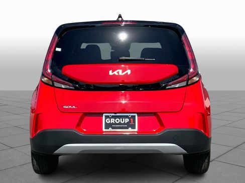 Used 2023 Kia Soul S image 4