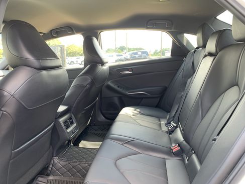 Used 2022 Toyota Avalon XLE FWD image 31