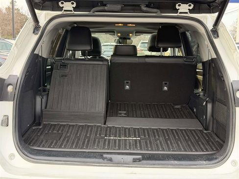 Used 2021 Toyota Highlander Limited image 14