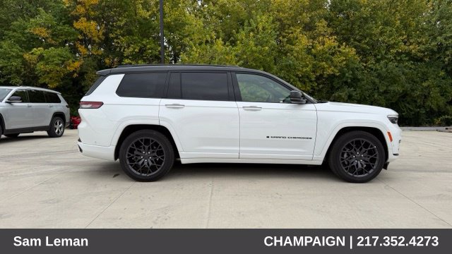 Used 2025 Jeep Grand Cherokee L Summit w/ Obsidian Package AWD/4WD image 2