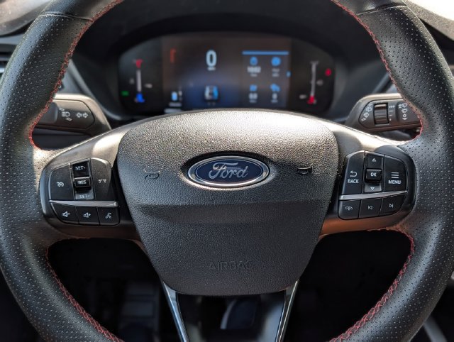 Used 2025 Ford Escape ST-Line AWD/4WD image 25