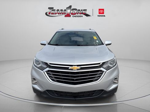 Used 2020 Chevrolet Equinox Premier image 2