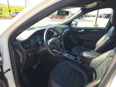 Used 2024 Ford Escape ST-Line Elite w/ Premium Technology Package AWD/4WD image 10