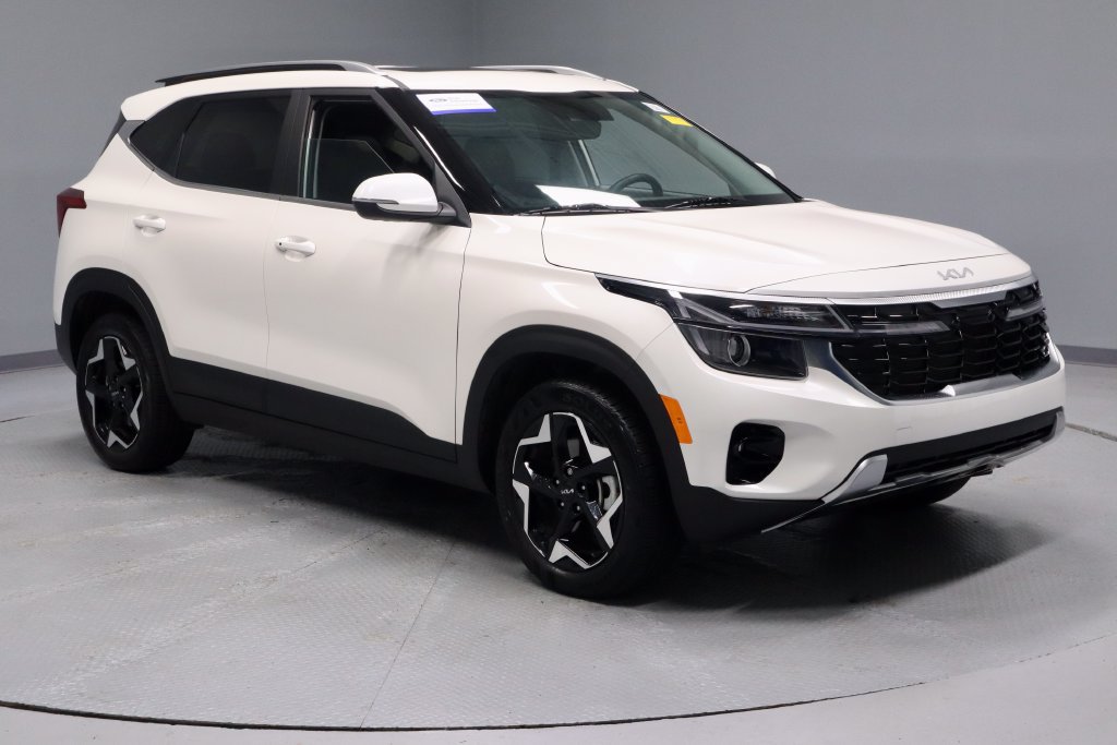 Used 2024 Kia Seltos EX AWD/4WD image 1