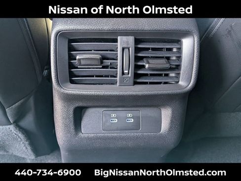 Certified 2025 Nissan Murano SV image 19