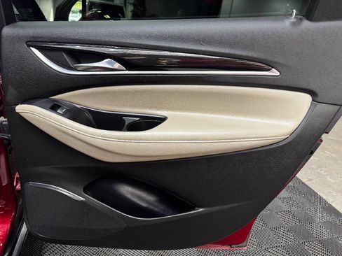 Used 2021 Buick Enclave Essence image 52