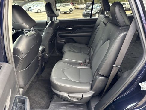 Used 2024 Toyota Grand Highlander XLE image 13