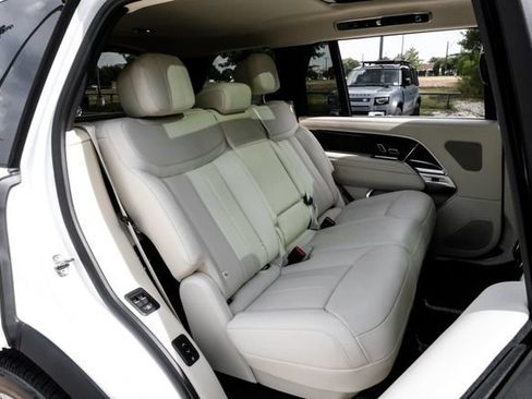 New 2026 Land Rover Range Rover Long Wheelbase SE AWD/4WD image 45