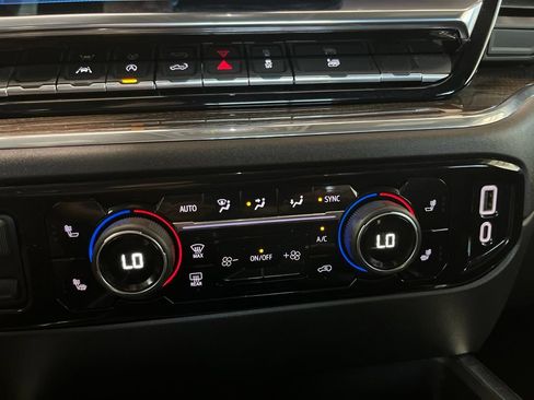 Used 2024 Chevrolet Silverado 1500 RST w/ Max Trailering Package AWD/4WD image 15