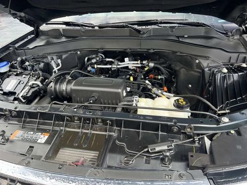 Certified 2023 Ford Explorer XLT w/ Equipment Group 202A AWD/4WD image 11