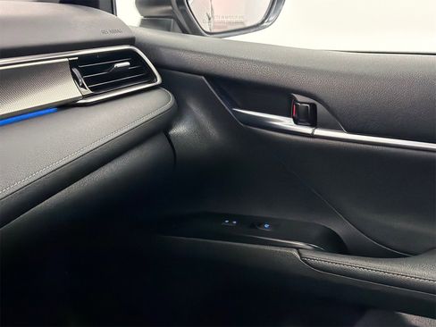 Used 2020 Toyota Camry XSE image 29