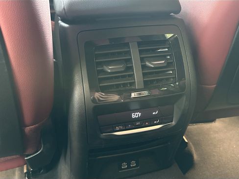 Certified 2024 BMW X4 M40i w/ Premium Package image 27