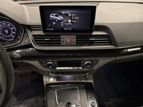 Used 2019 Audi Q5 2.0T Premium Plus image 17