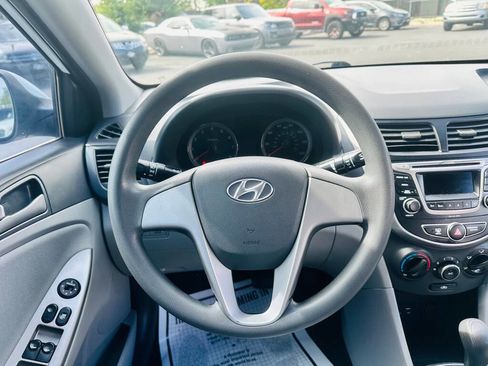 Used 2016 Hyundai Accent SE FWD image 11