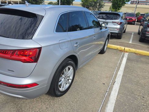 Used 2020 Audi Q5 2.0T Premium w/ Convenience Package AWD/4WD image 4