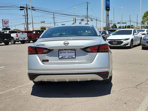 Used 2023 Nissan Altima 2.5 S FWD image 9