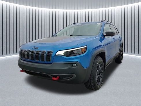 Used 2021 Jeep Cherokee Trailhawk image 8