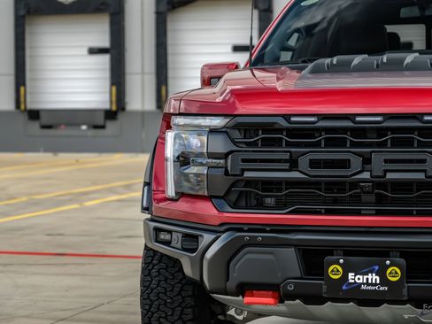 Used 2025 Ford F150 Raptor w/ Equipment Group 803A Raptor R AWD/4WD image 29