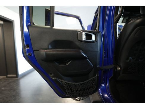 Used 2019 Jeep Wrangler Unlimited Rubicon AWD/4WD image 15