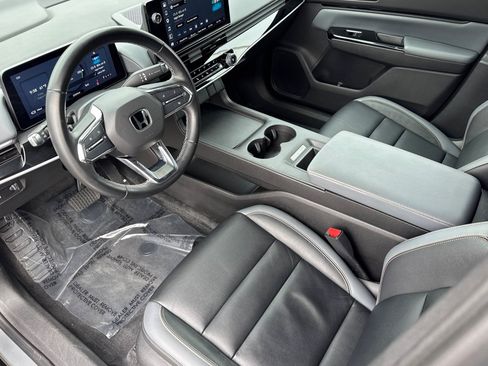 Used 2024 Honda Prologue Touring image 4