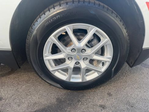 Used 2022 Chevrolet Equinox LS AWD/4WD image 39