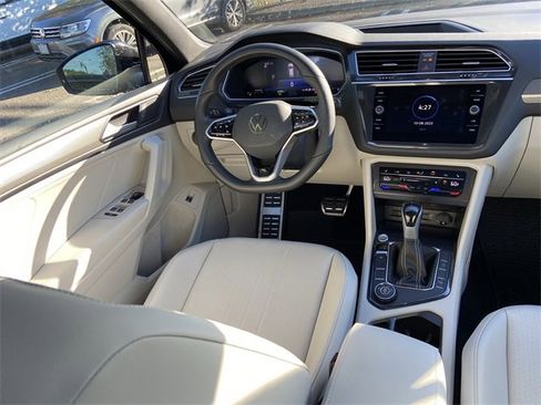 Used 2024 Volkswagen Tiguan SE R-Line image 13