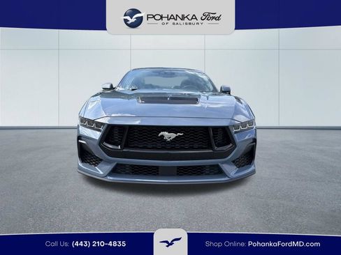 Used 2025 Ford Mustang GT RWD image 3