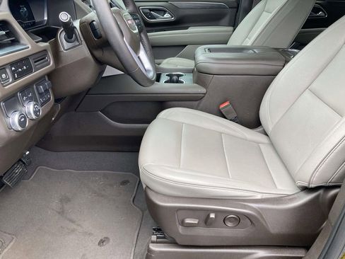 Used 2023 GMC Yukon SLT w/ Max Trailering Package image 21