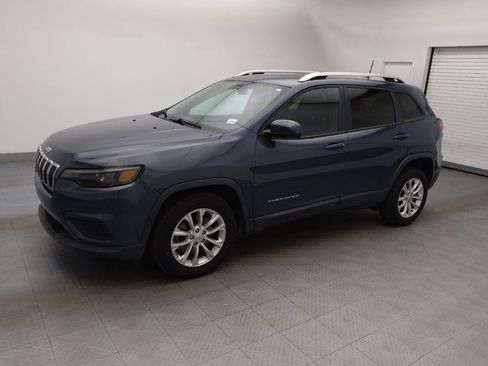 Used 2020 Jeep Cherokee Latitude image 2