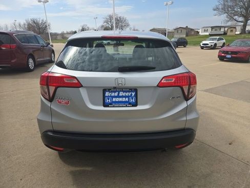 Used 2016 Honda HR-V LX image 7