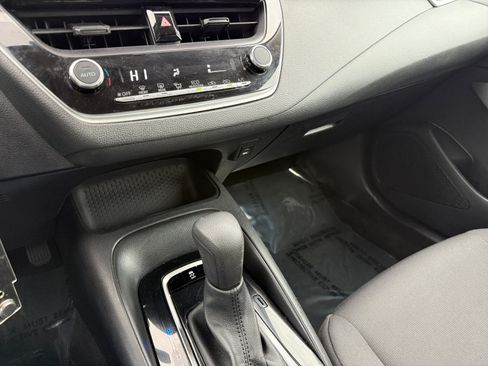 Used 2024 Toyota Corolla LE FWD image 13