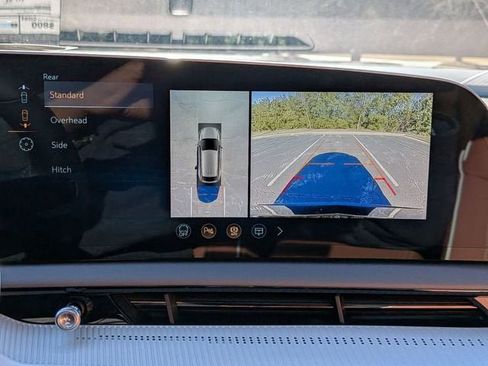 New 2026 Cadillac Optiq Luxury 2 image 21