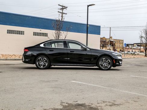 New 2026 BMW 530i xDrive w/ Premium Package AWD/4WD image 6