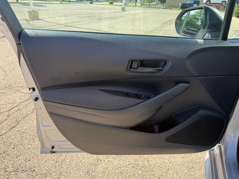 Used 2026 Toyota Corolla LE w/ LE Premium Package FWD image 19