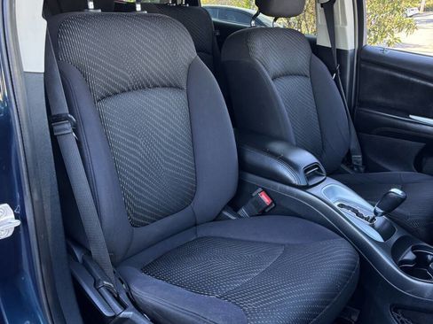 Used 2014 Dodge Journey SXT w/ Flexible Seating Group image 17