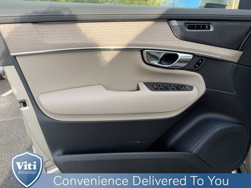 New 2026 Volvo XC90 B6 Plus w/ Protection Package Premier image 11