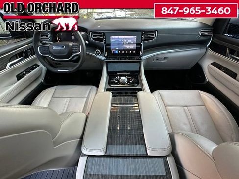 Used 2022 Jeep Wagoneer Series II w/ Convenience Group I AWD/4WD image 17
