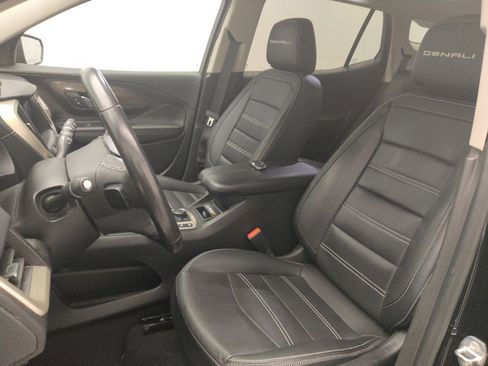 Used 2022 GMC Terrain Denali image 17