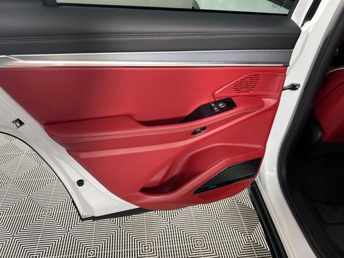 Used 2024 Jeep Wagoneer Launch Edition image 26