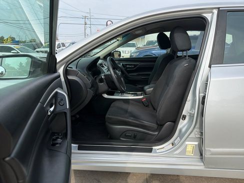 Used 2015 Nissan Altima 2.5 S w/ Power Driver Seat Package FWD image 9