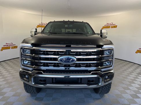 Used 2025 Ford F250 Lariat w/ Chrome Package image 9