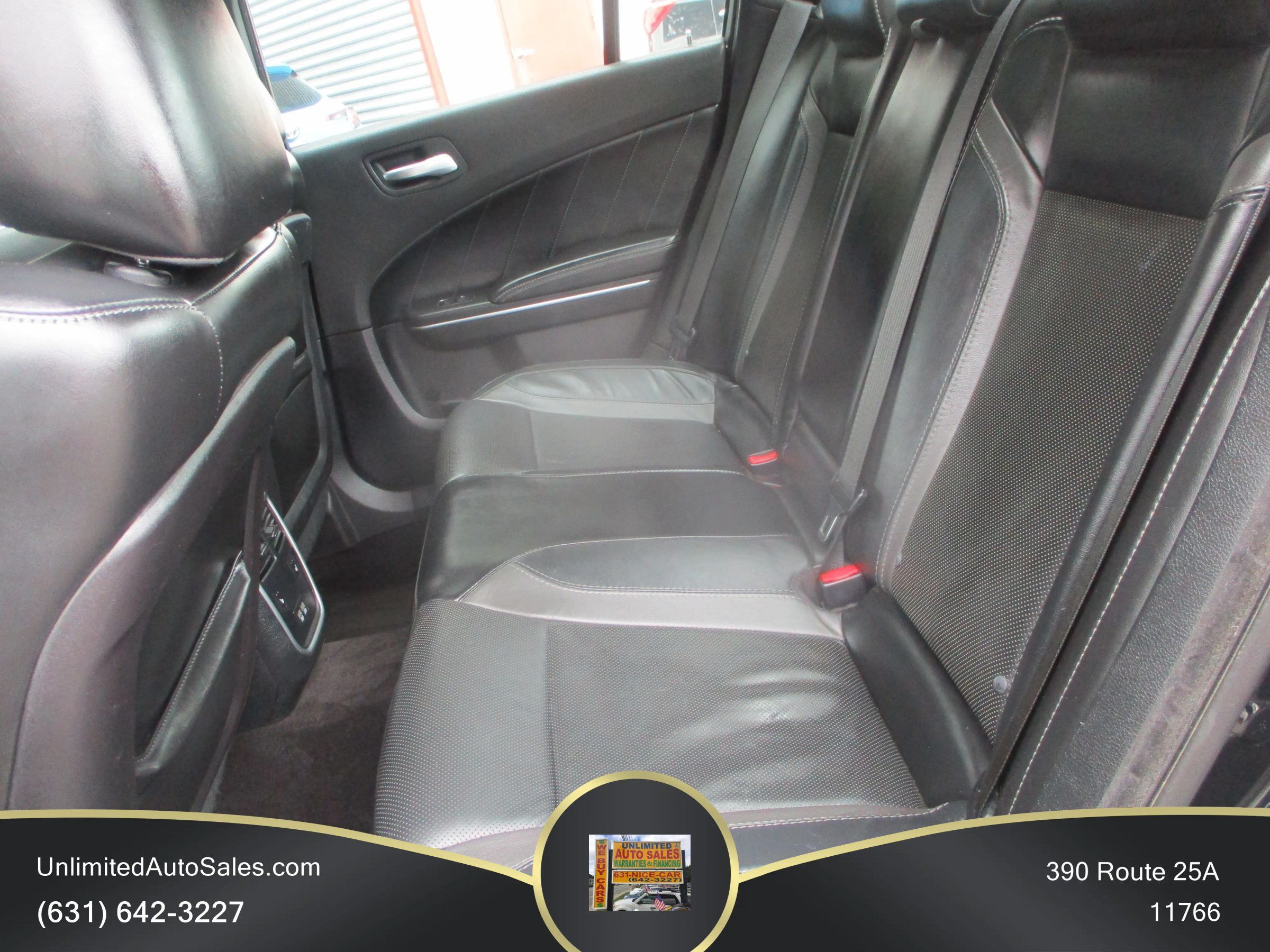 Used 2016 Dodge Charger R/T w/ Plus Group RWD image 6