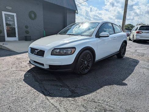 Used 2009 Volvo C30 FWD image 2