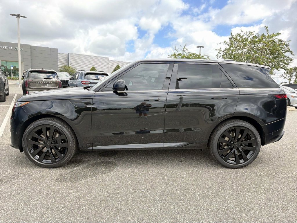 New 2027 Land Rover Range Rover Sport Dynamic SE AWD/4WD image 2