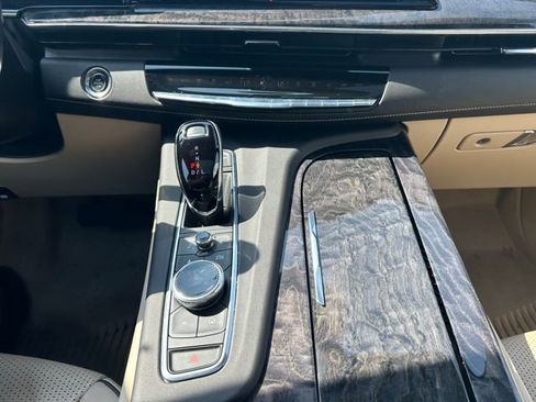 Used 2022 Cadillac Escalade Premium Luxury w/ Performance Package image 17