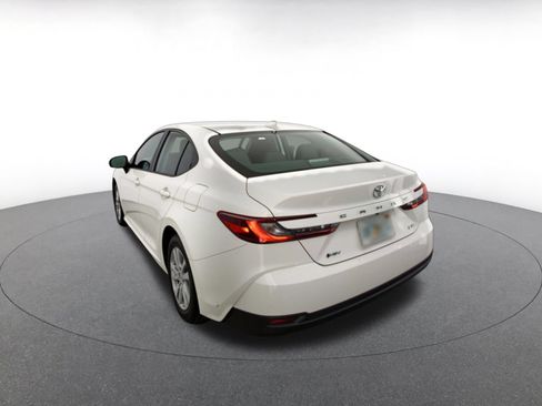 Used 2025 Toyota Camry LE FWD image 7